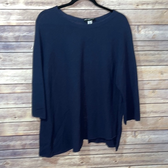 ⭐️ KARL LAGERFELD Paris Navy Blue Mesh Sweater Asymmetrical Split back Large B1 - Picture 1 of 8